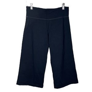Lululemon Cropped Reversible black and white mesh Yoga Leggings Pants